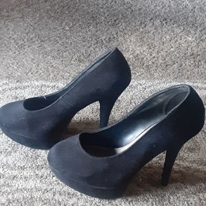 Suade black heels